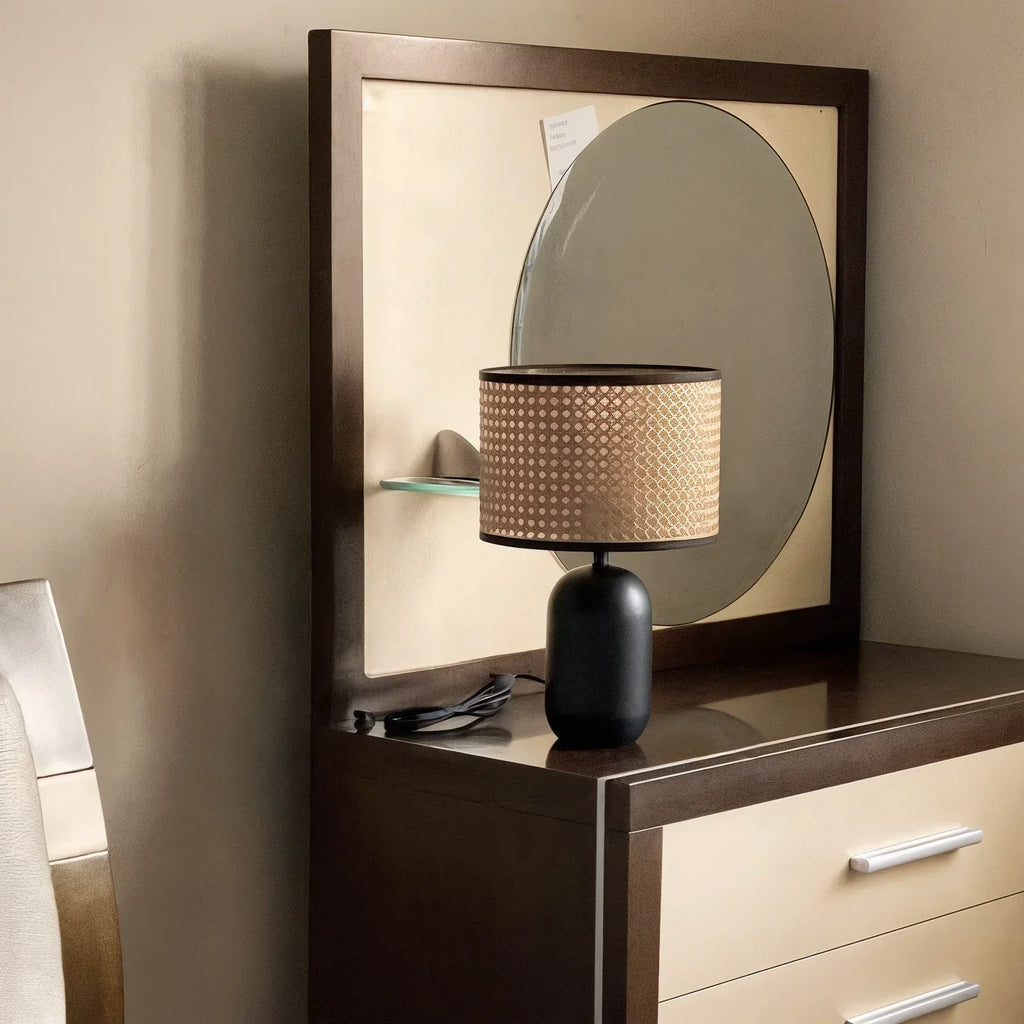 Alressa Table Lamp