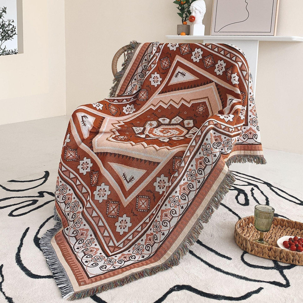 Anbyra Throw Blanket