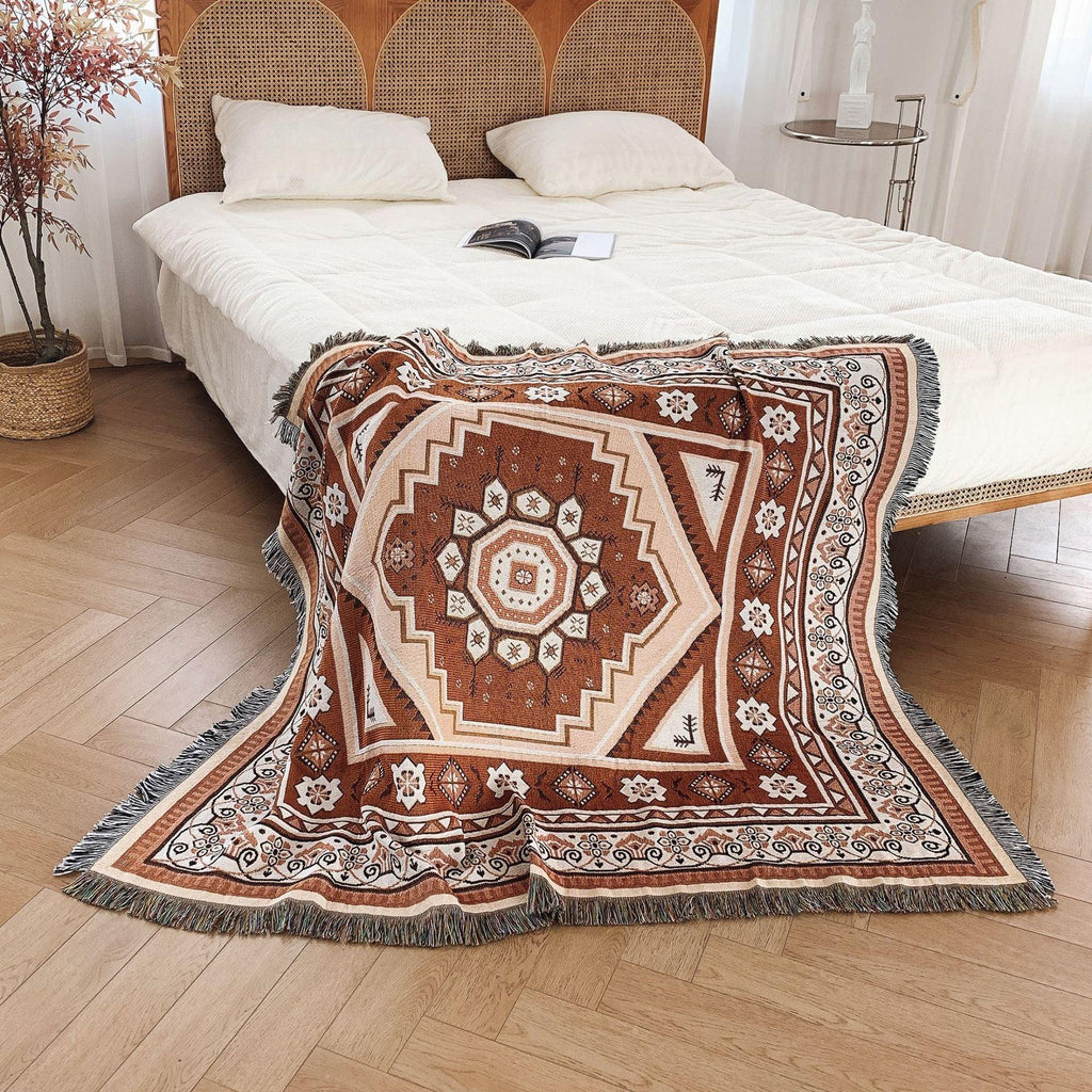 Anbyra Throw Blanket