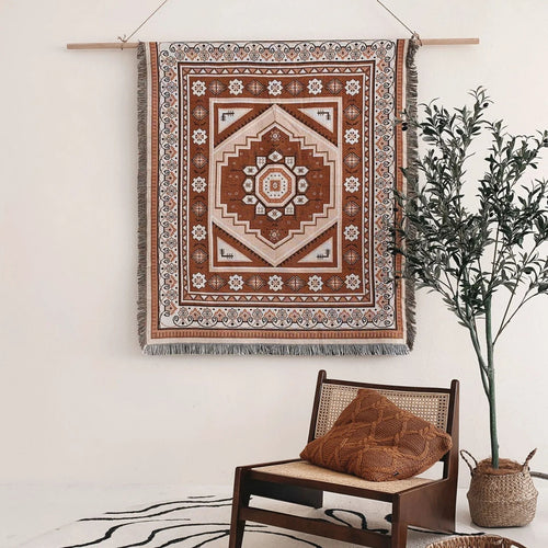 Anbyra Throw Blanket