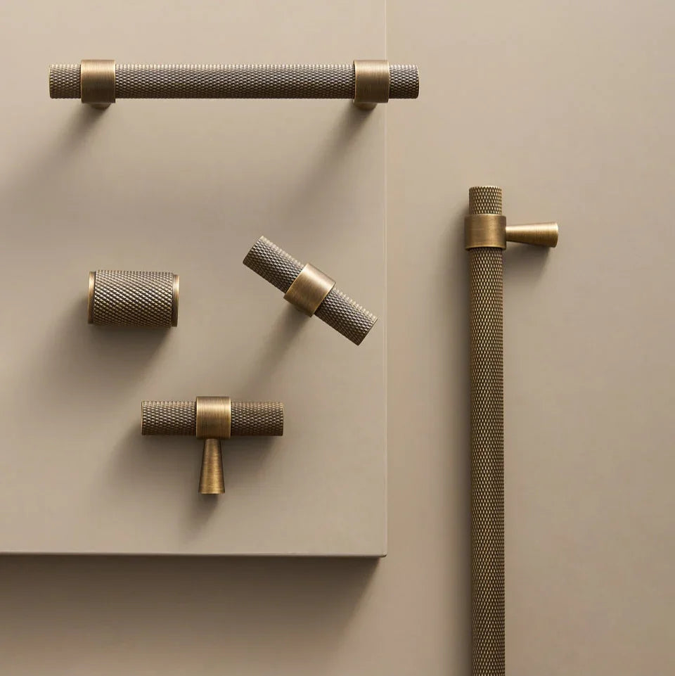 Anlessa Cabinet Handle