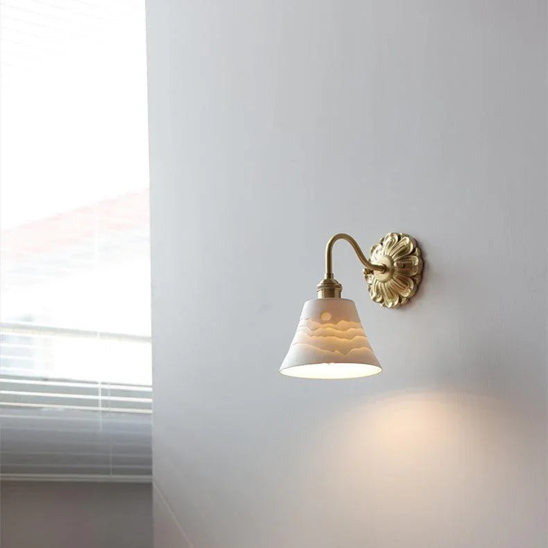 Anndoda Brass Lamp