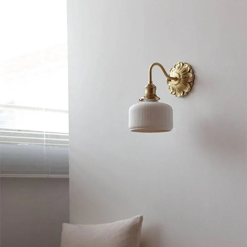 Anndoda Brass Lamp
