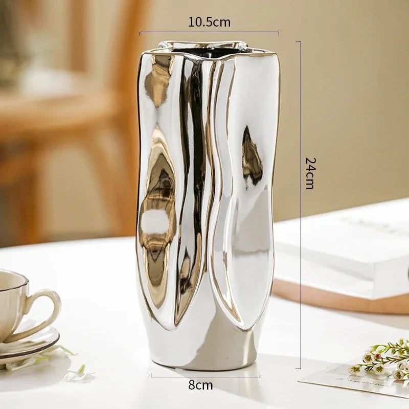 Ansarno Vase