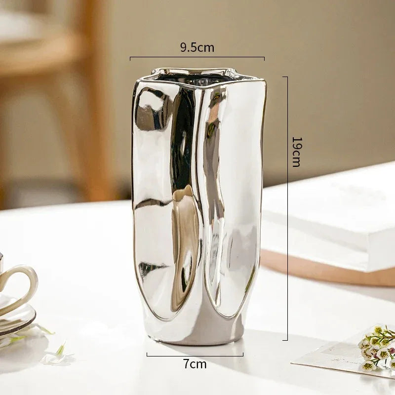 Ansarno Vase
