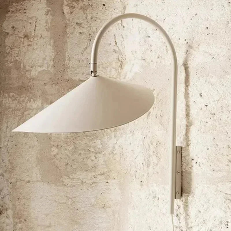 Ashndando Wall Lamp