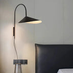 Ashndando Wall Lamp