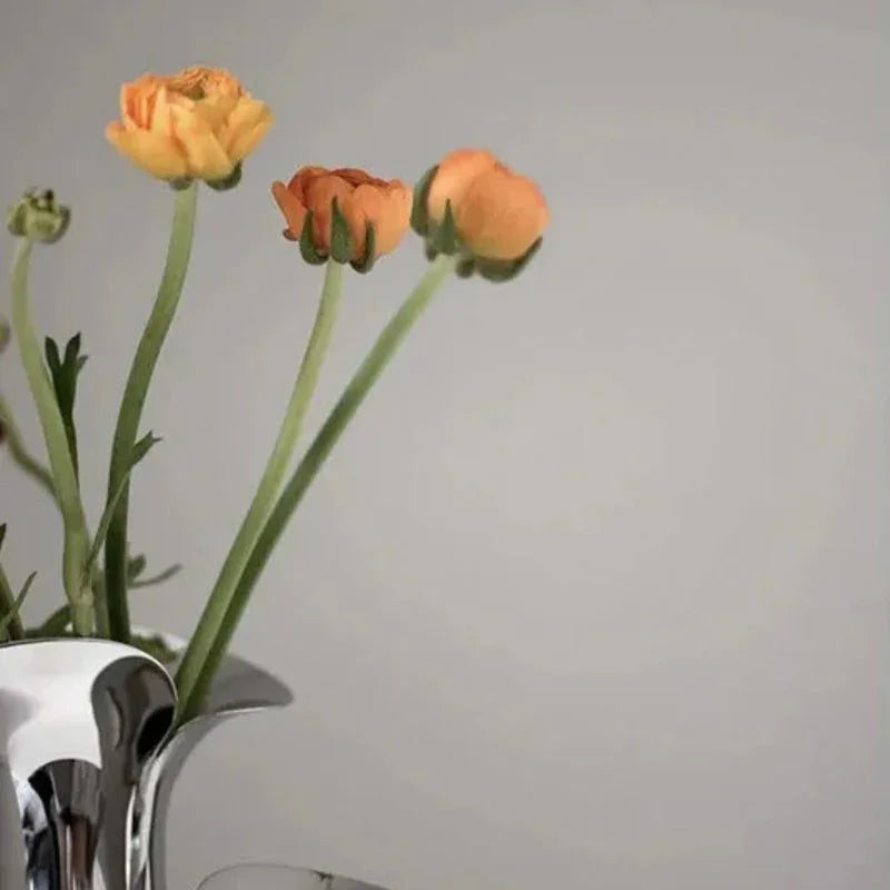 Ashndirra Vase
