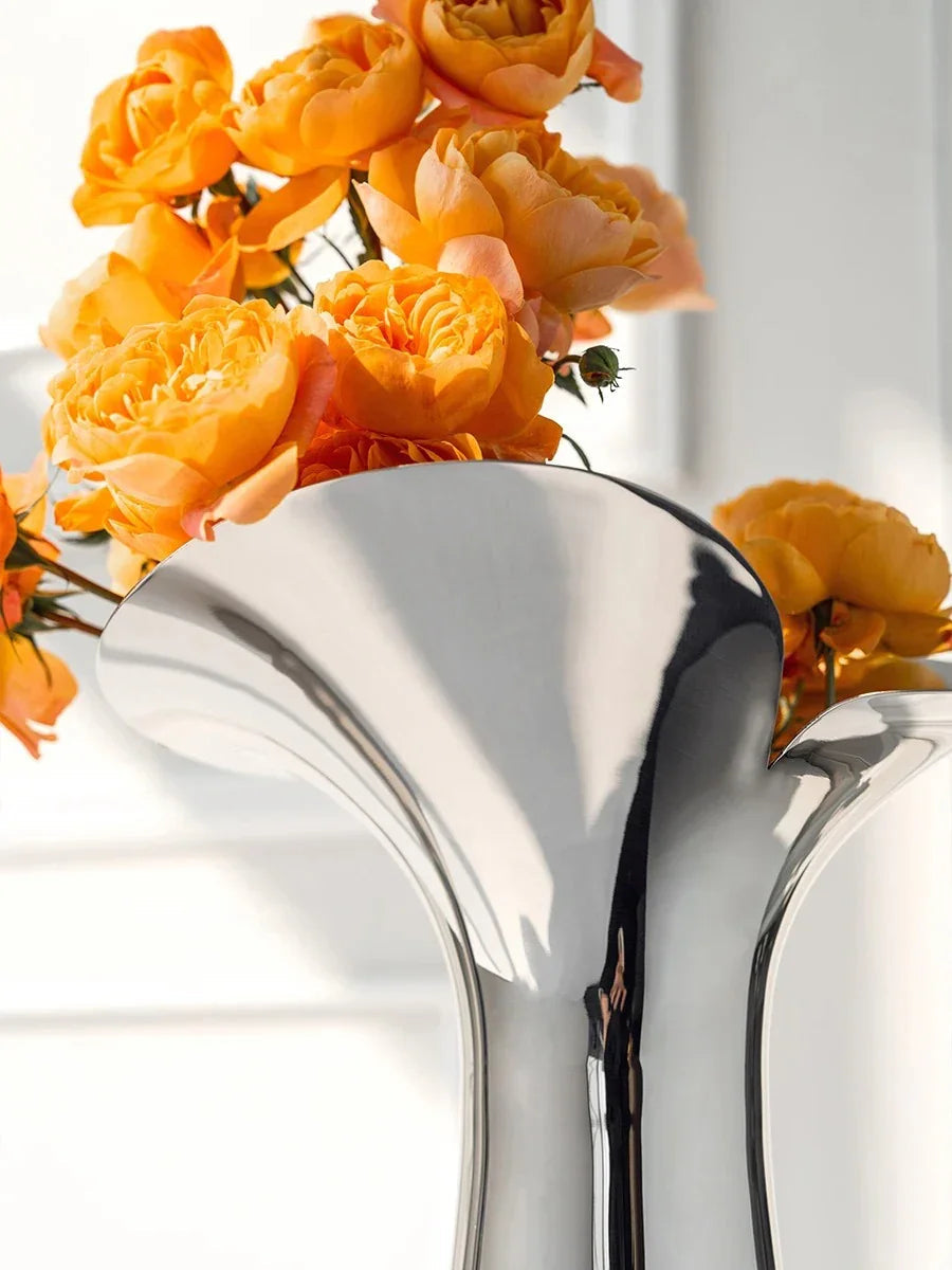 Ashndirra Vase