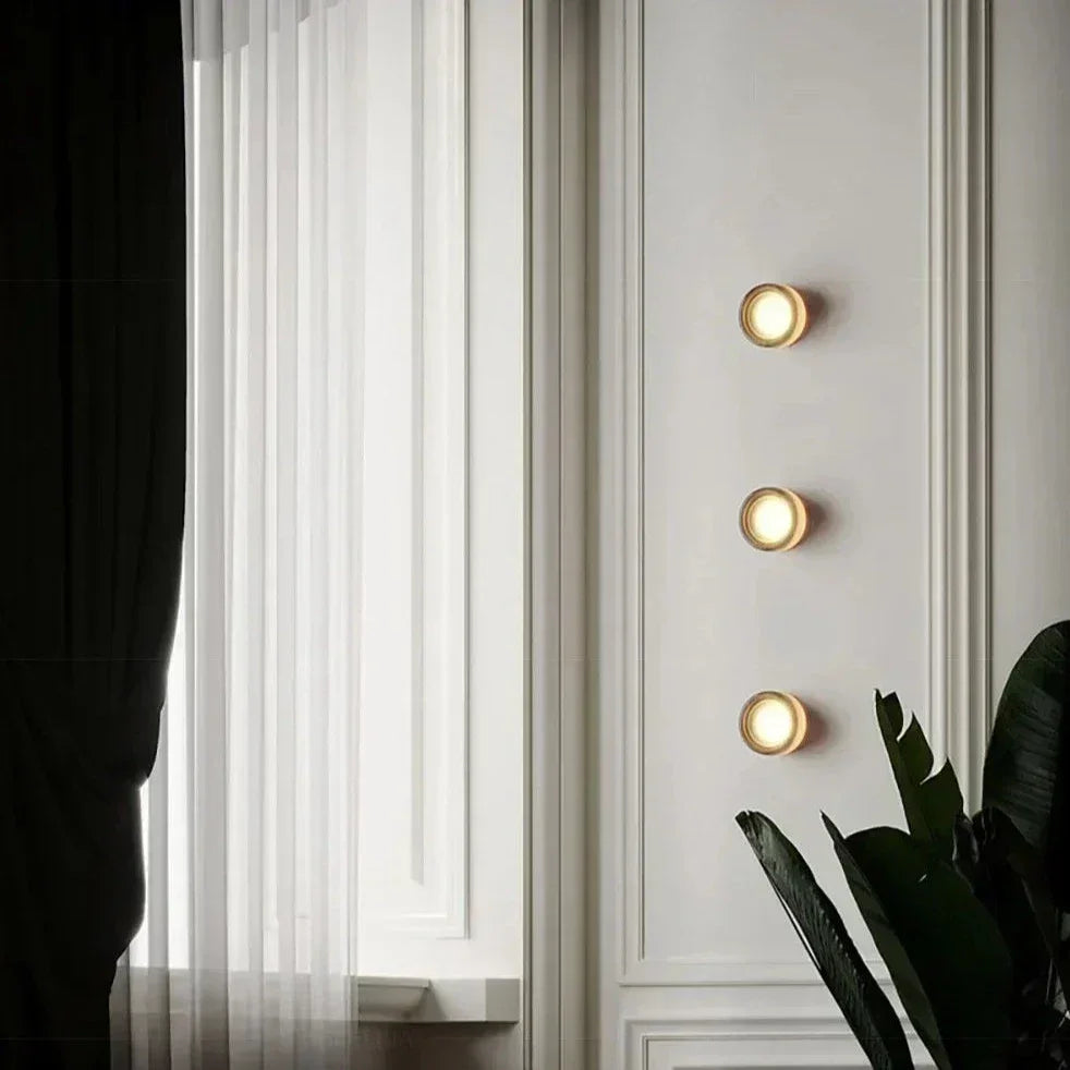 Ashstunda Wall Lamp