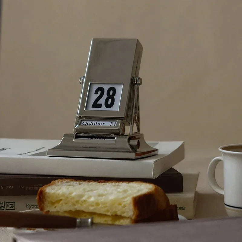 Berndina Desk Calendar