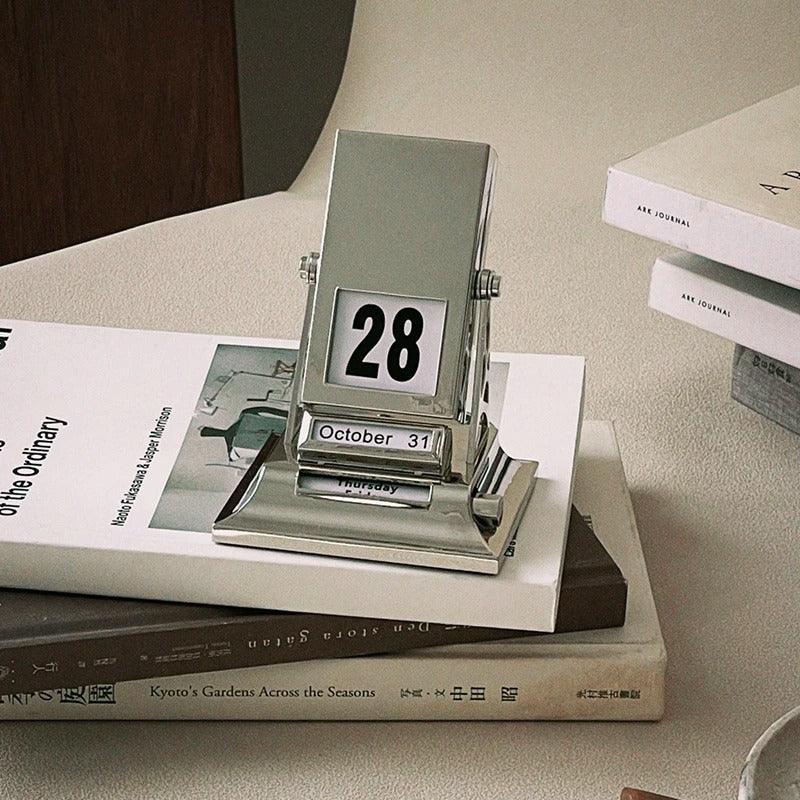 Berndina Desk Calendar