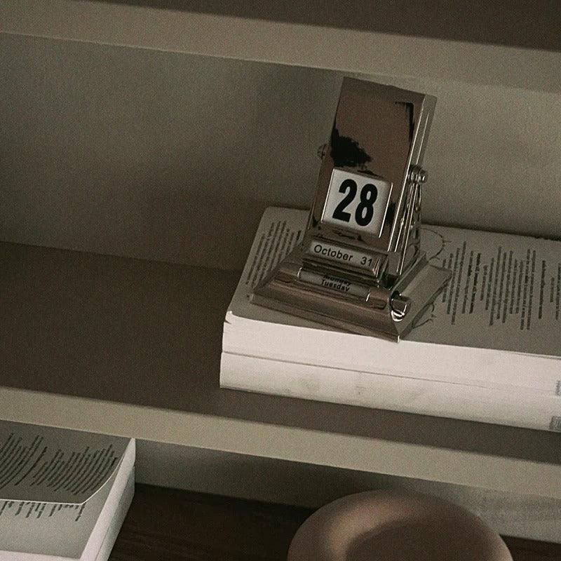 Berndina Desk Calendar