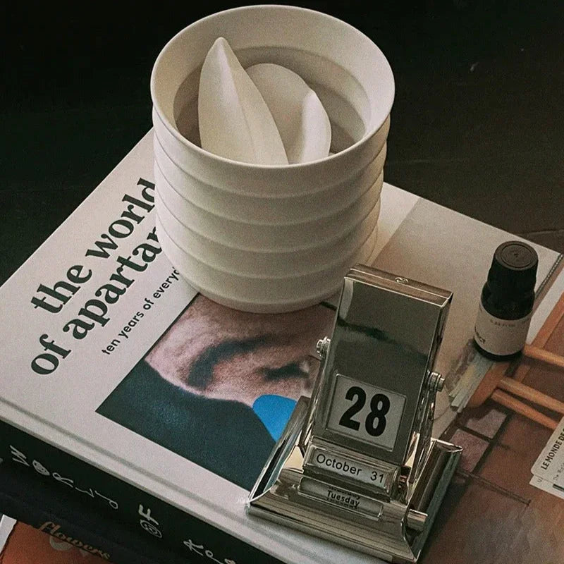 Berndina Desk Calendar