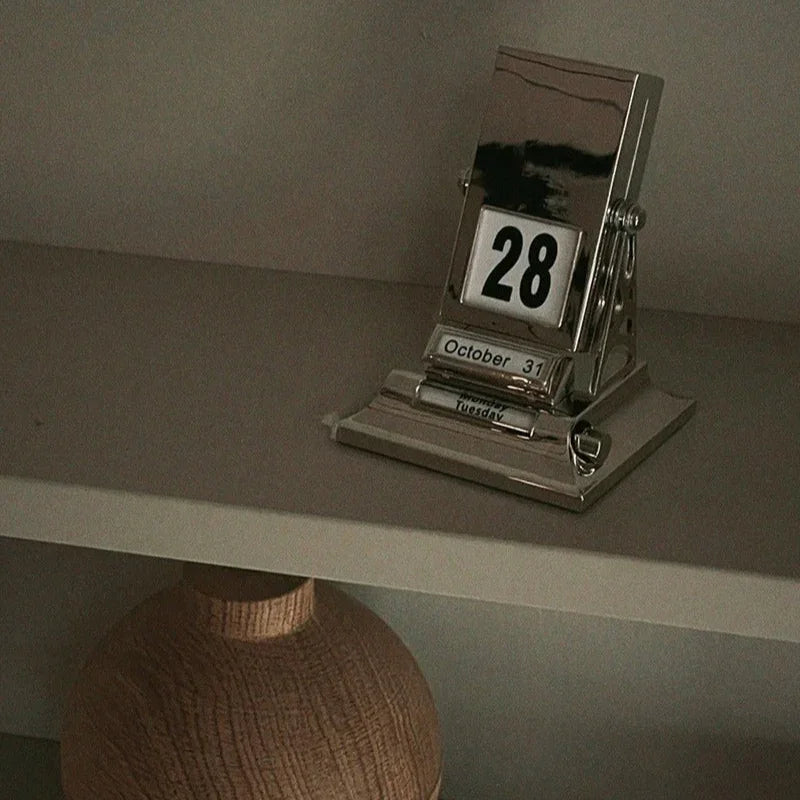Berndina Desk Calendar