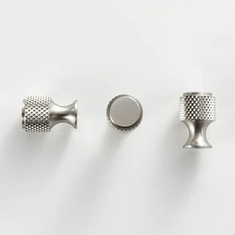 Briarridge Knurled Knobs
