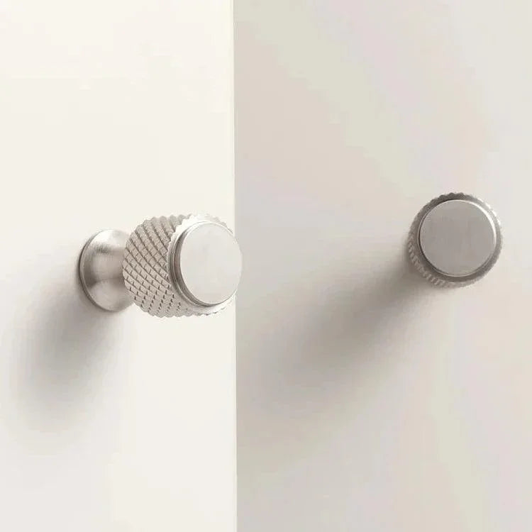 Briarridge Knurled Knobs