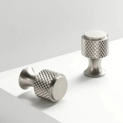 Briarridge Knurled Knobs