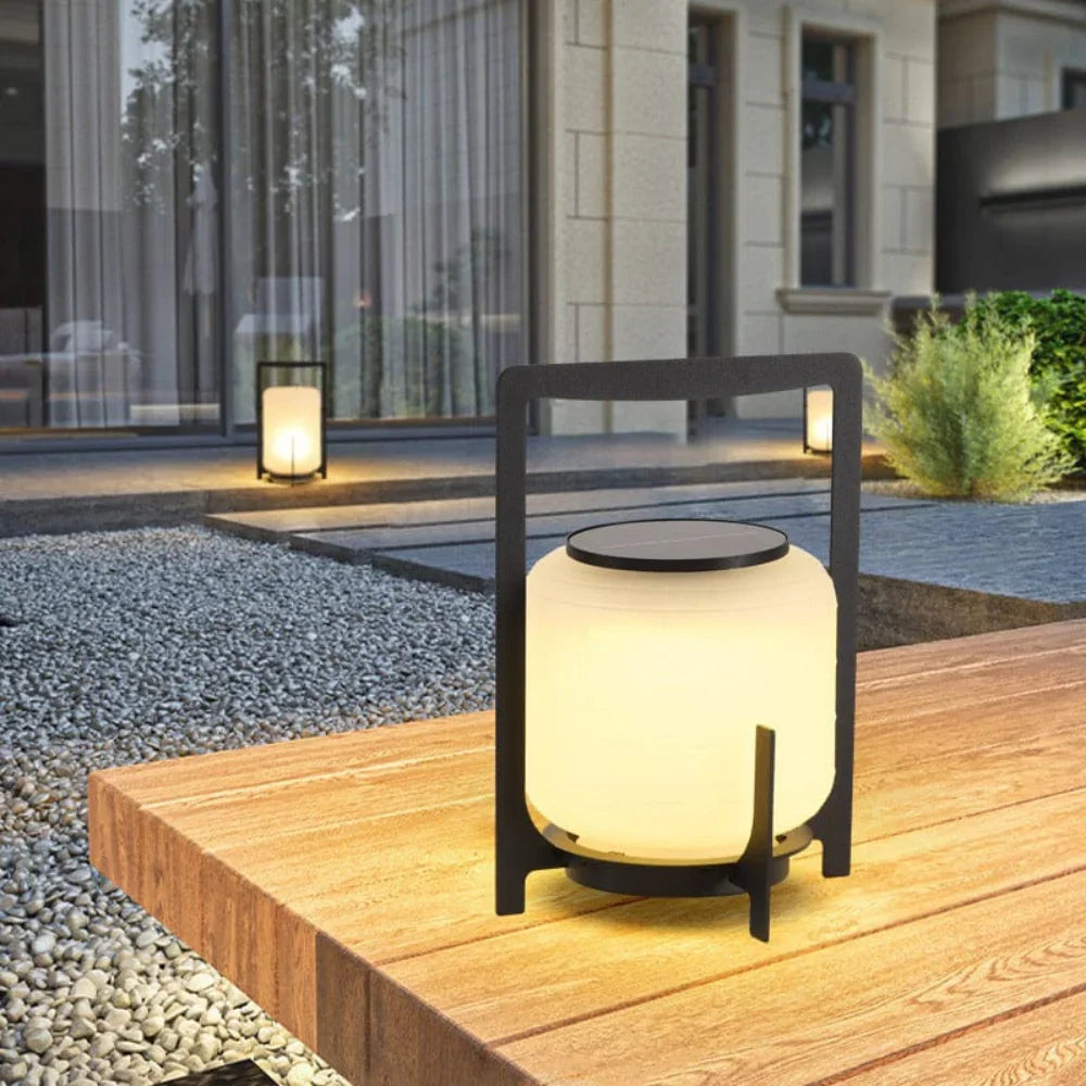 Bryanta Outdoor Lamp