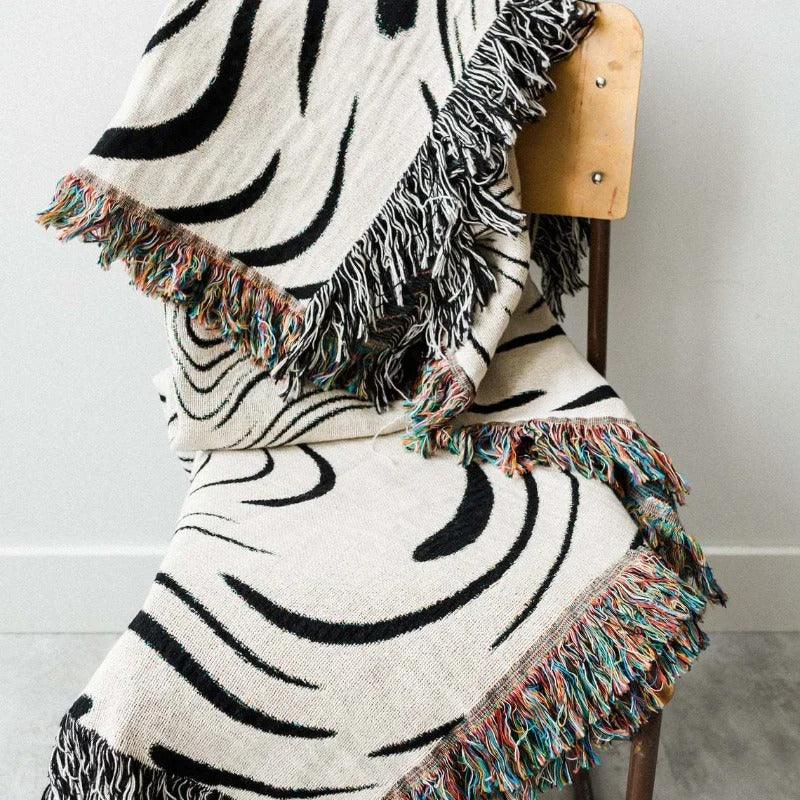 Bryfosa Throw Blanket