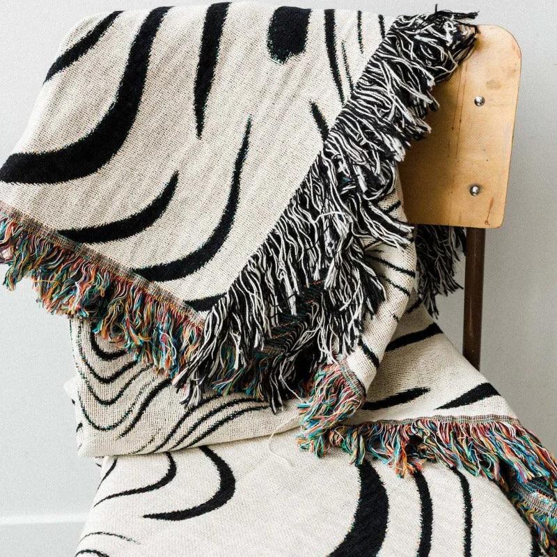 Bryfosa Throw Blanket
