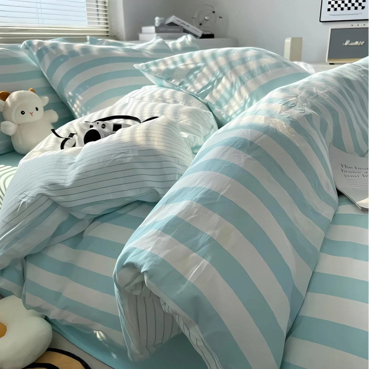 Brytona Striped Bedding Set