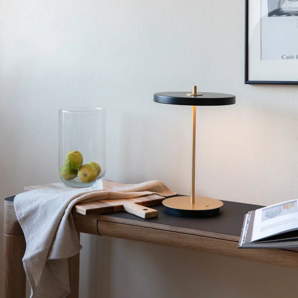 Calstova LED Portable Lamp