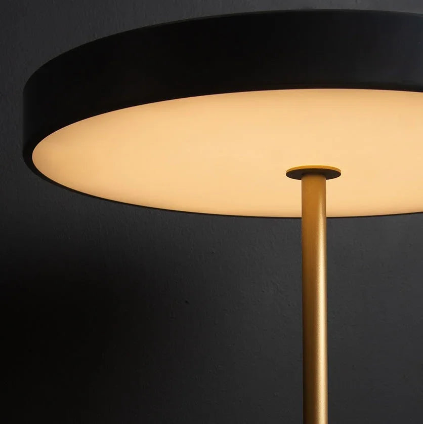 Calstova LED Portable Lamp