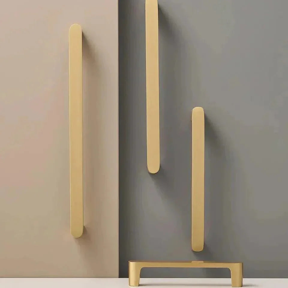 Calyra Wall Brass Handles