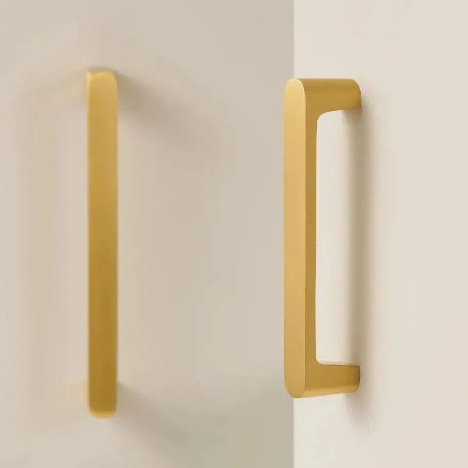 Calyra Wall Brass Handles