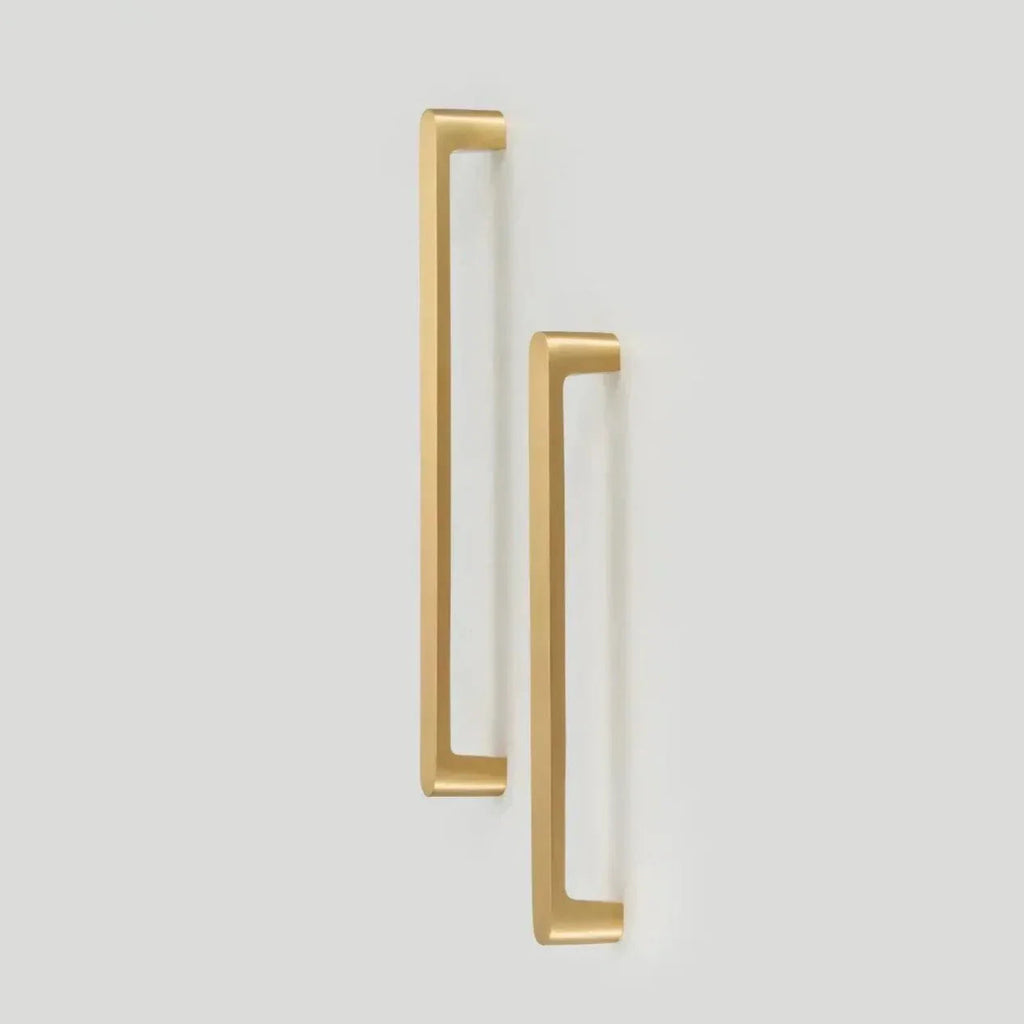 Calyra Wall Brass Handles