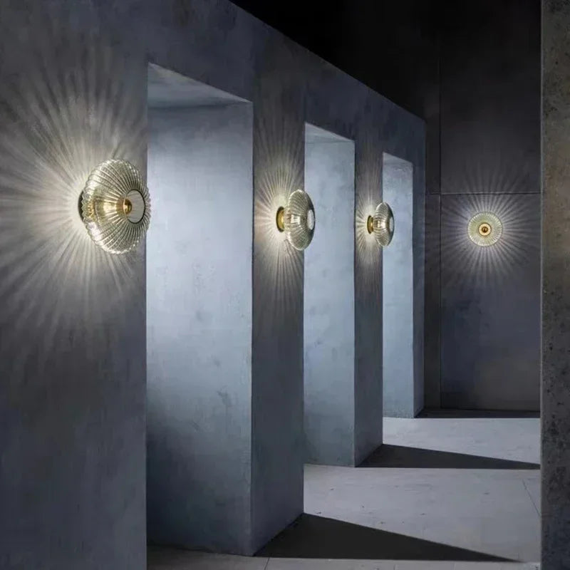 Corvura Wall Lamp - Glass