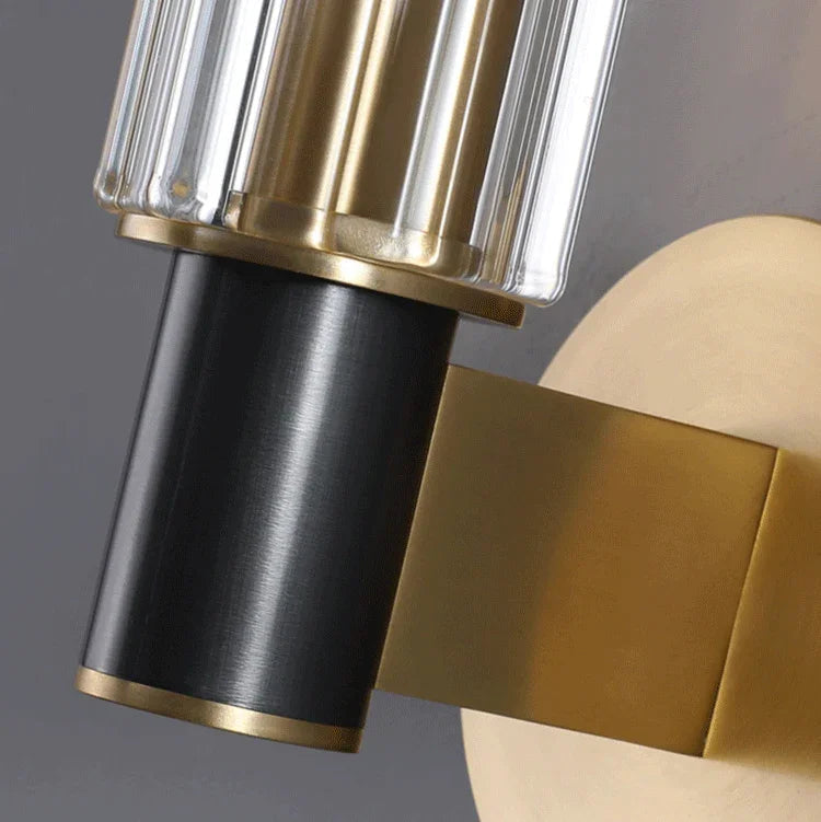 Corvura Wall Lamp