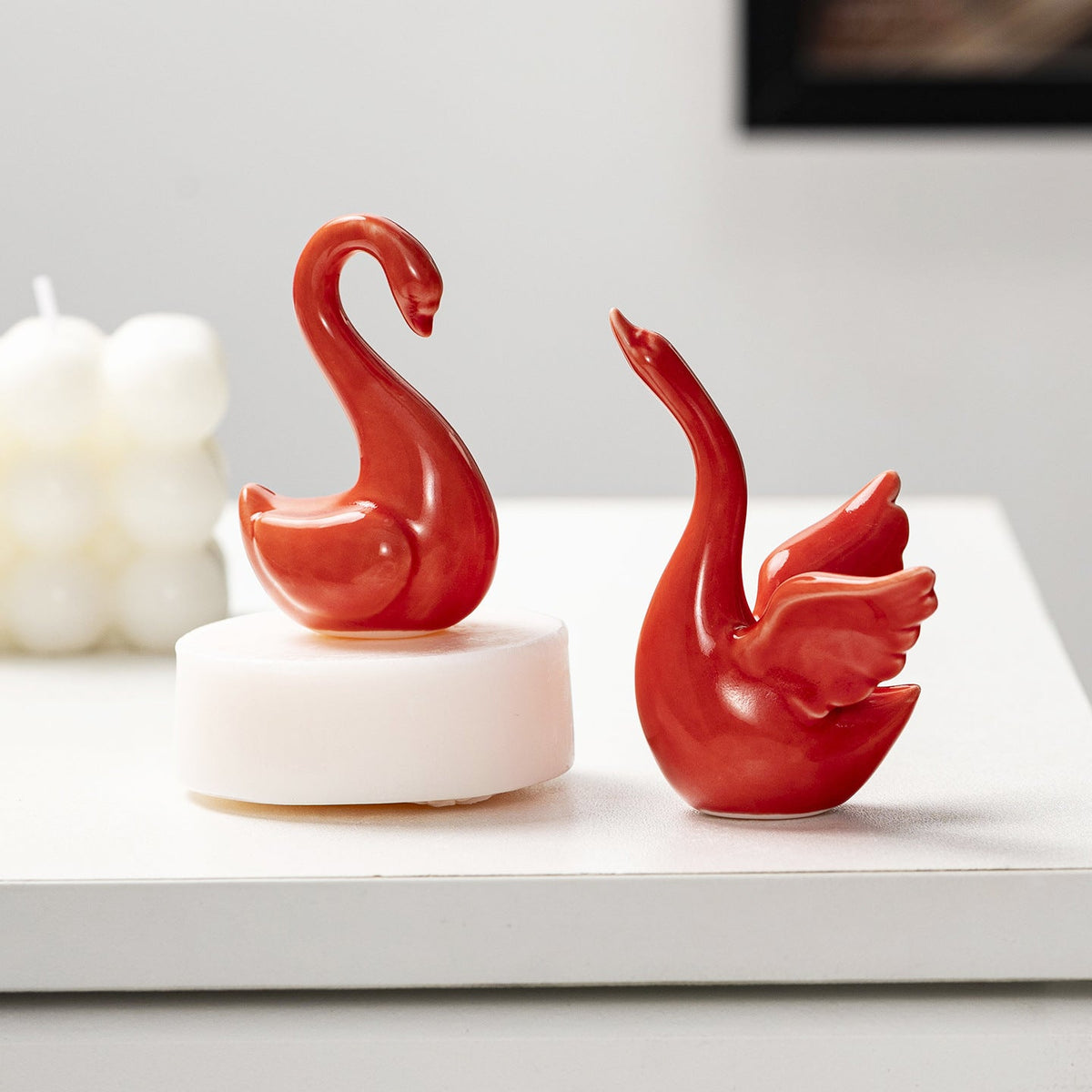 Curved Ceramic Figure | TheKanta