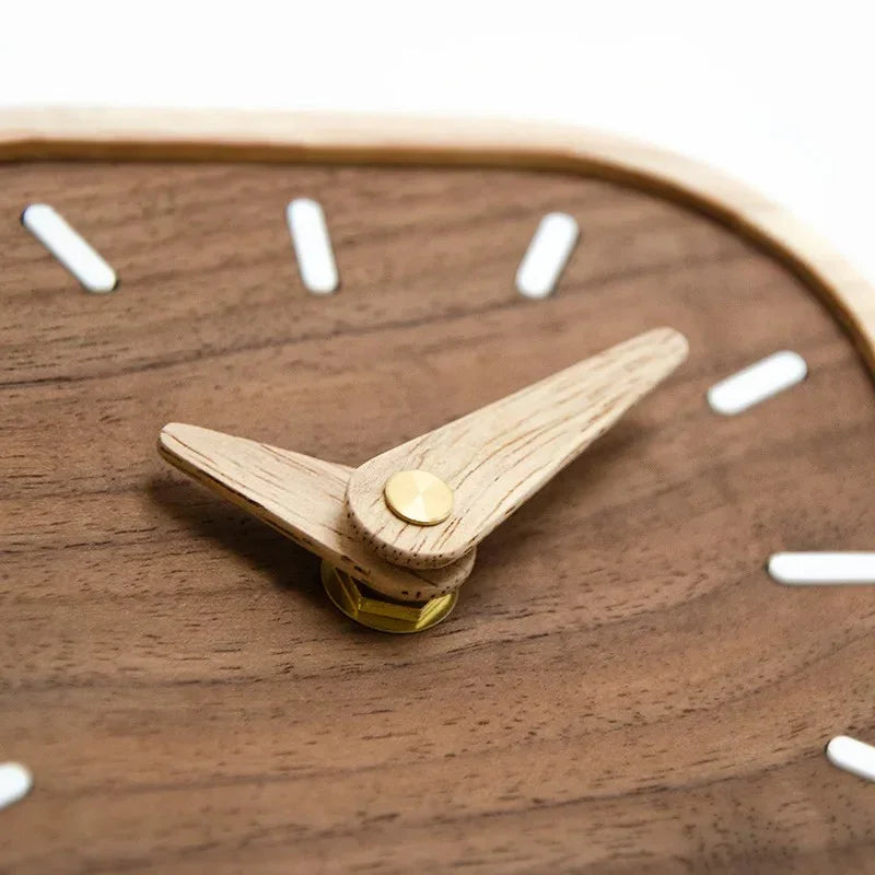 Daldynta Table Clock