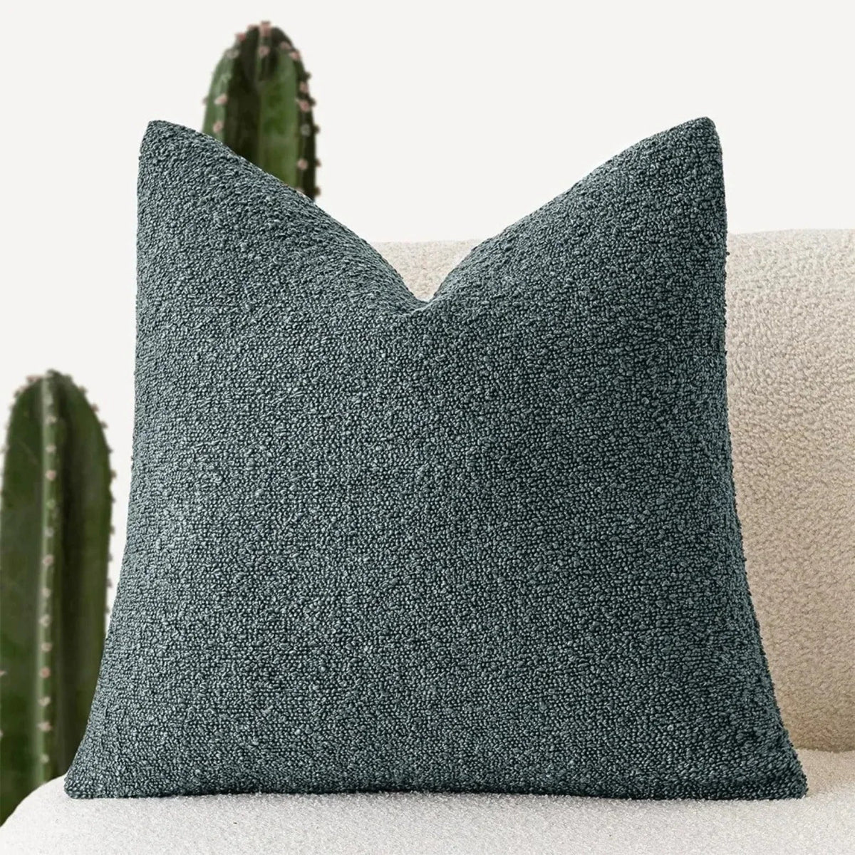 Dalnando Cushion