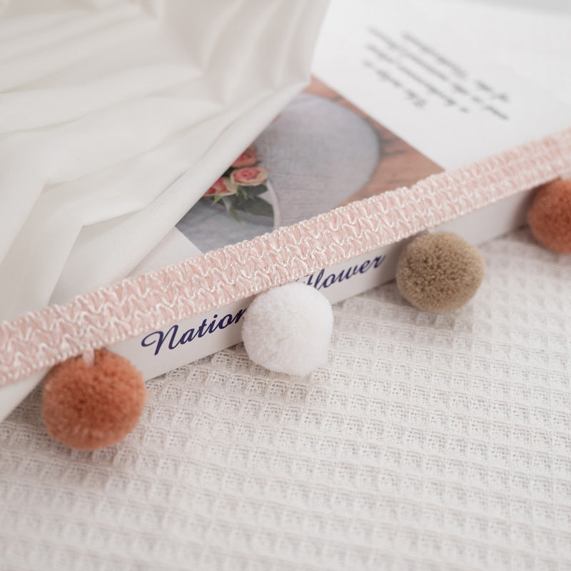 Decorative Pom Trim | TheKanta