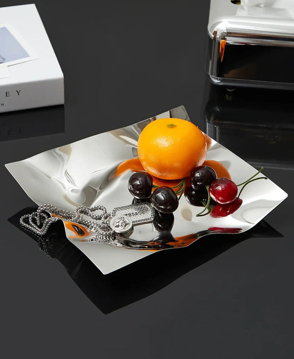 Drevia Tray