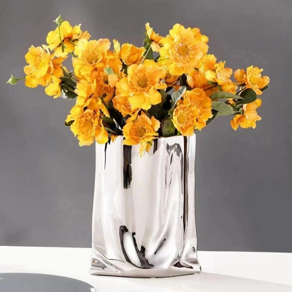 Drevia Vase