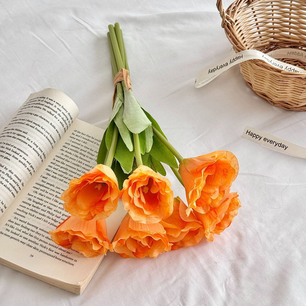 Elegant Art Tulip | TheKanta