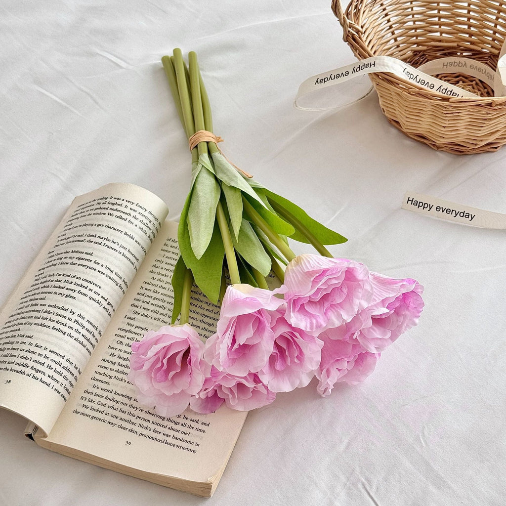 Elegant Art Tulip | TheKanta