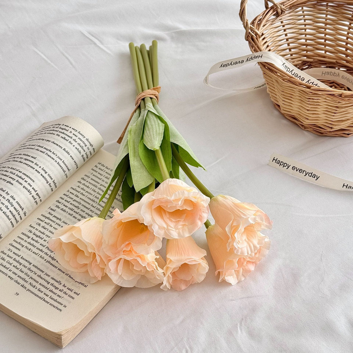 Elegant Art Tulip | TheKanta