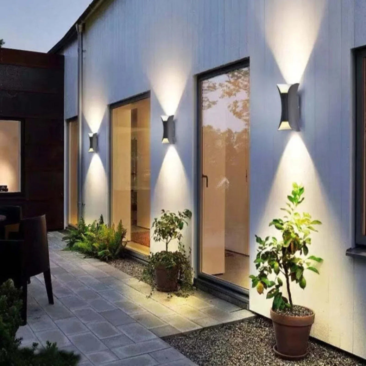 Emtuna Waterproof LED Wall Lamp