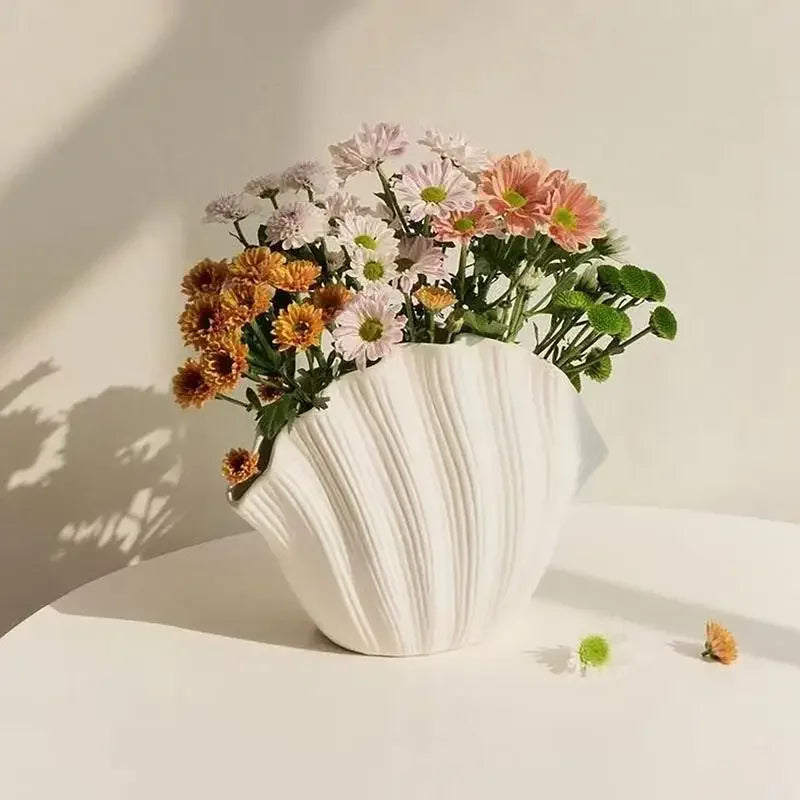 Emynta Vase