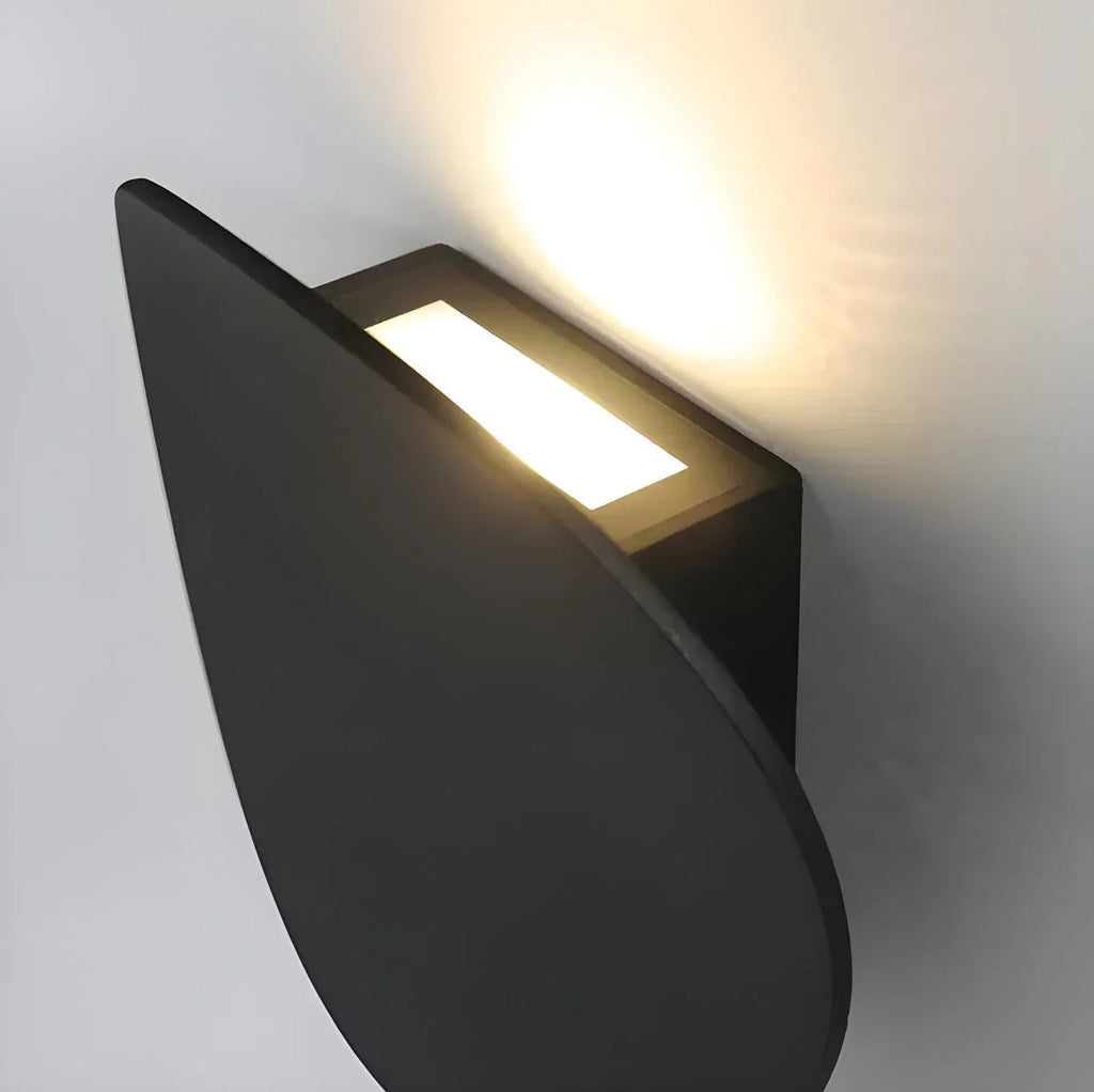 Fennoda Wall Lamp