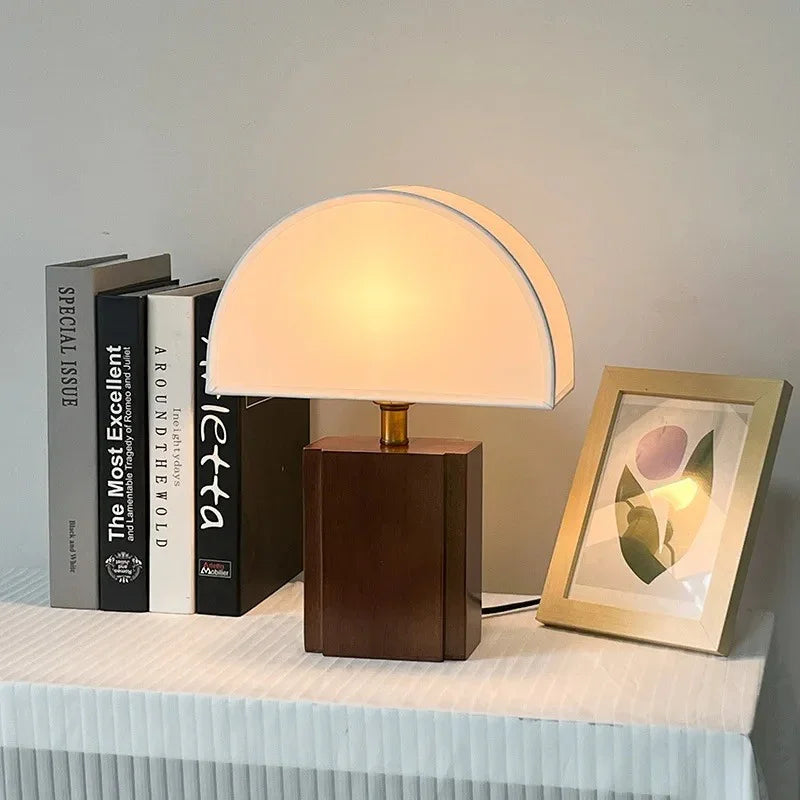 Fenvia Table Lamp