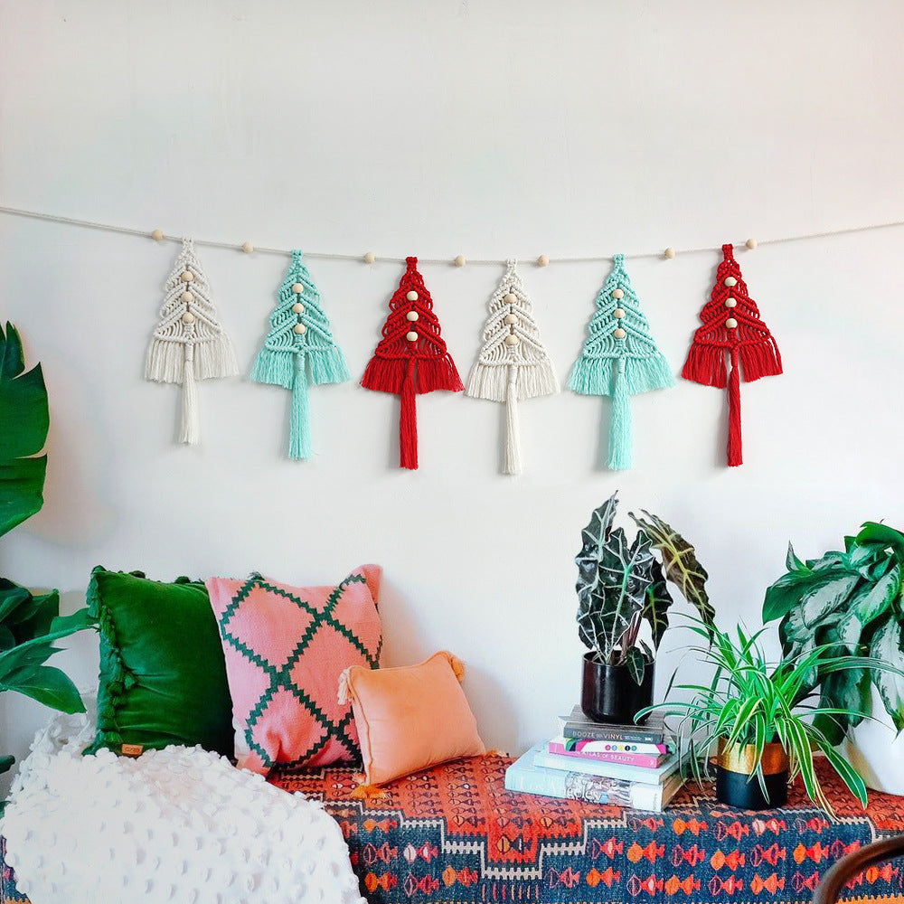 Festive Macrame Garland | TheKanta