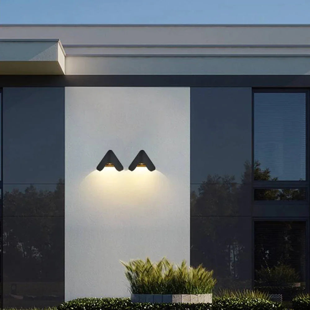 Frydisa LED Outdoor Wall Lamp