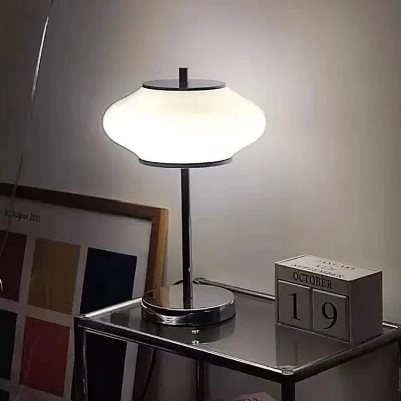 Fryvendo Table Lamp