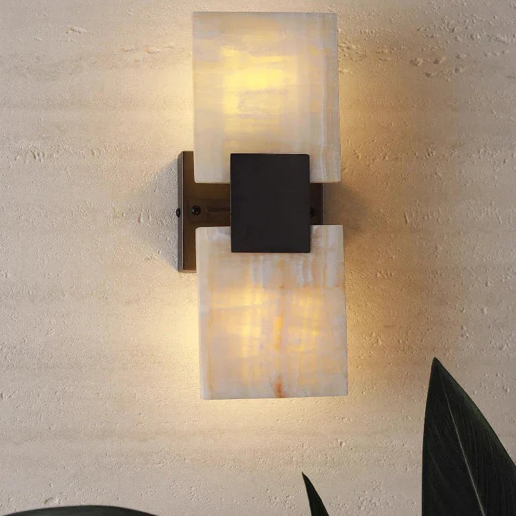 Fryvorra Wall Lamp